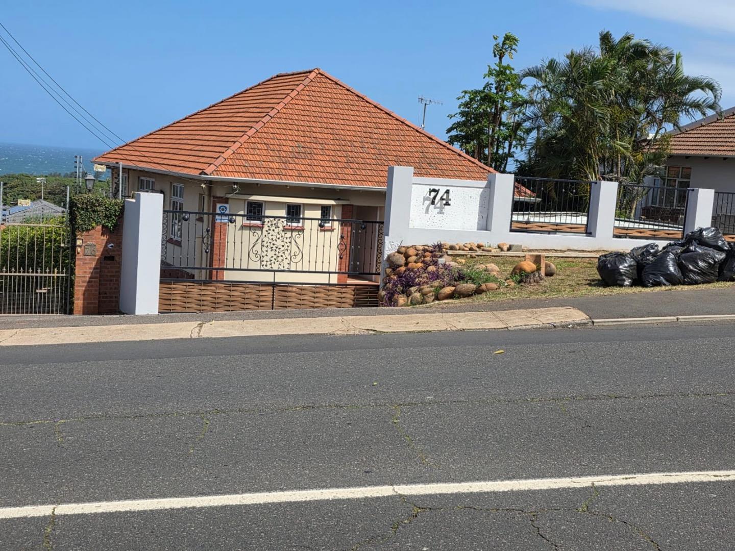 4 Bedroom House for Sale in Athlone, Durban North - KwaZulu Natal