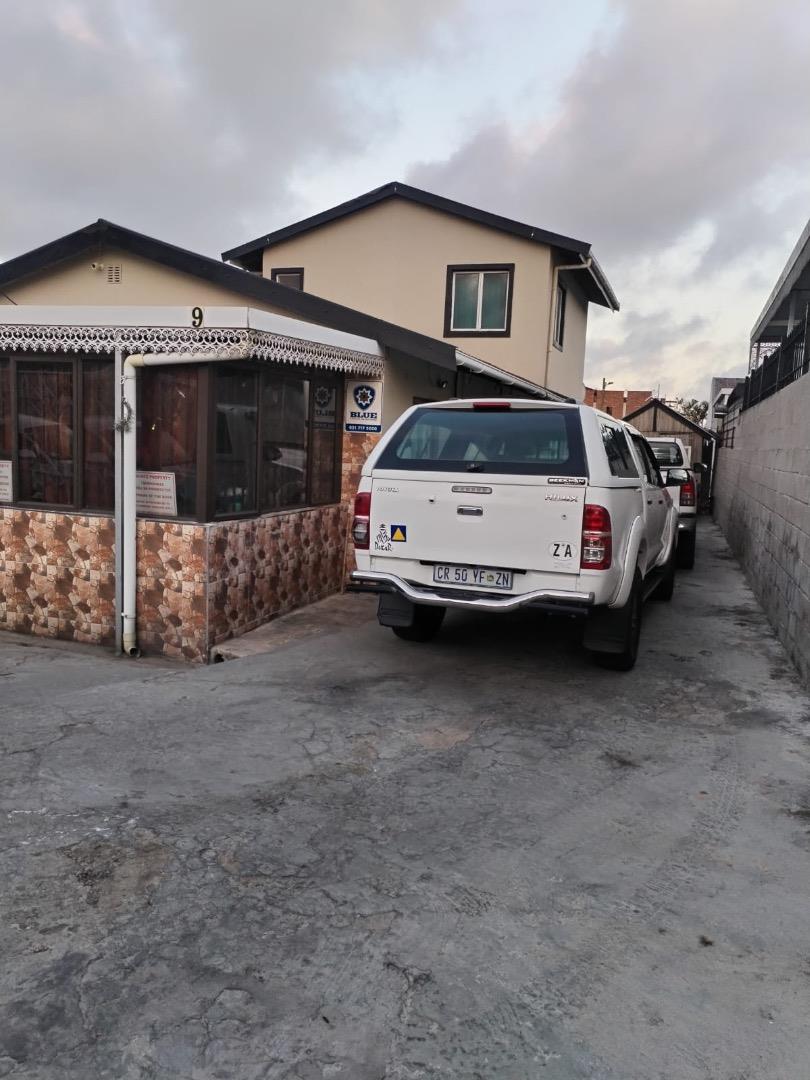 6 Bedroom House for Sale in Bonela, Durban - KwaZulu Natal