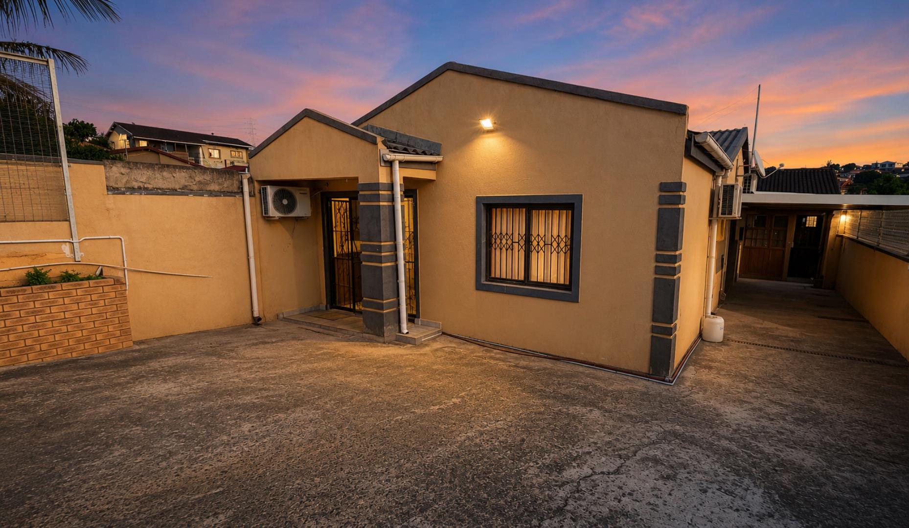 3 Bedroom House for Sale in Caneside, Phoenix - KwaZulu Natal