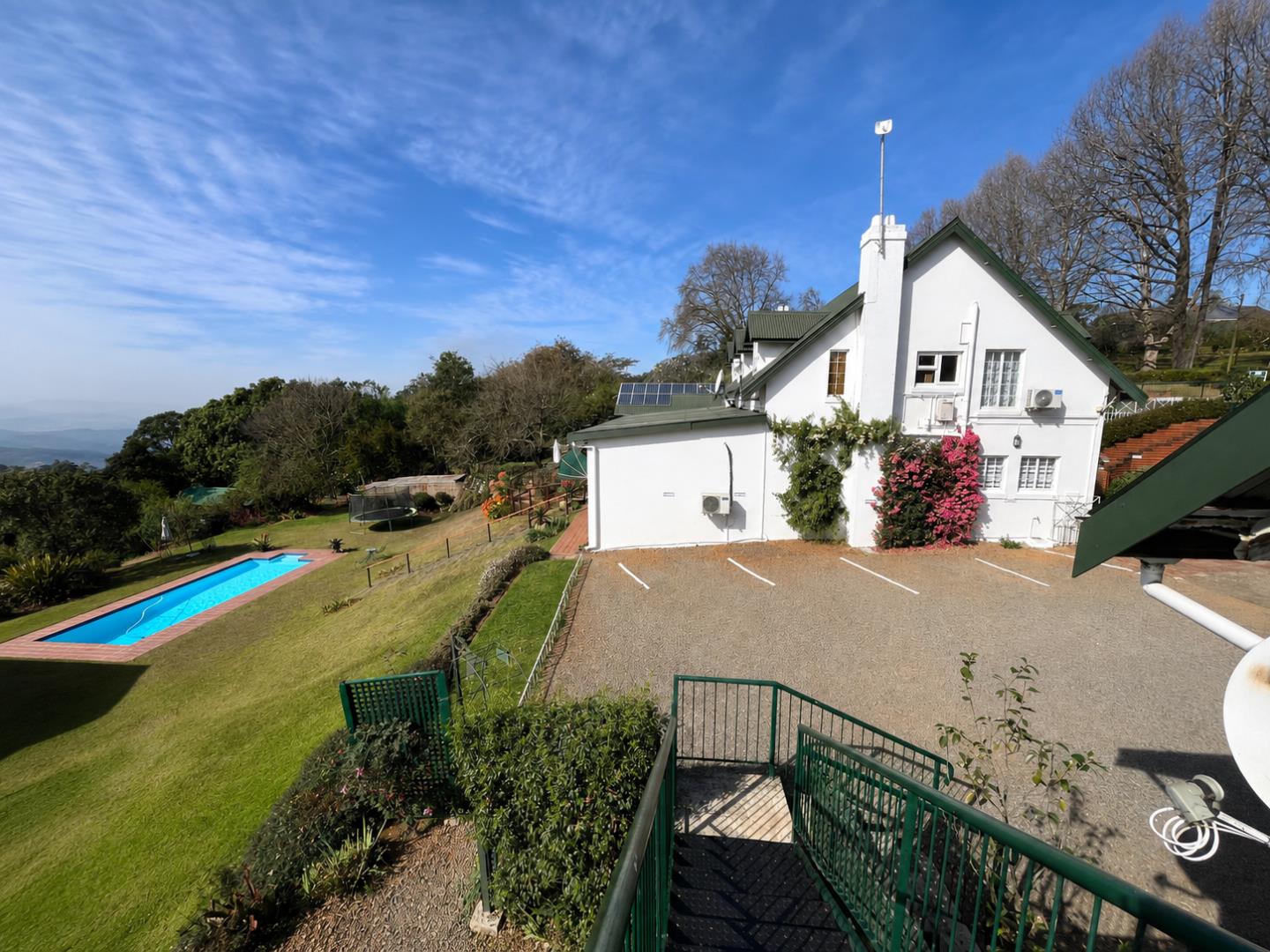 9 Bedroom Guesthouse for Sale in Hilton Central, Hilton - KwaZulu Natal